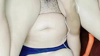 Que Sabroso Se Siente Bien Profundo Este Enorme Pollon Y Mira Como Sale Mi Leche A Chorros