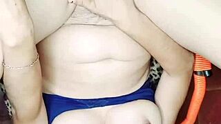 Que Sabroso Se Siente Bien Profundo Este Enorme Pollon Y Mira Como Sale Mi Leche A Chorros