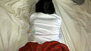 Wow, Colegiala in Red Skirt Fucked by Best Friend!