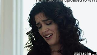 big ass latina milf calls hung guy for laptop fix