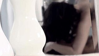 Lesbian girlfriends kiss and dive into wet muffs