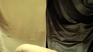 esclave f explores wild public bondage with dirty talk. Her homemade session gets intense with slaps.