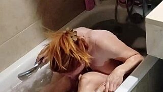 estrella latina sucks me off in the bathtub and swallows everything!