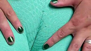 Teaching a married woman to flash like me! 😜