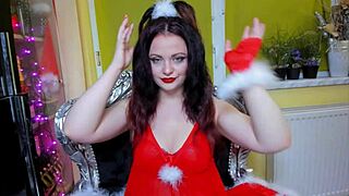 Enjoy mesmerizing hair fetish during holidays