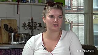 Apprentice from Düsseldorf masturbates passionately in front of the camera