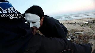 o verão está chegando e estamos ansiosos para foder na praia com anal e esperma dentro da vadia africana