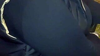 I met a mature woman at the party