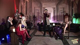 When two blondes join in, it's best to form a fun threesome