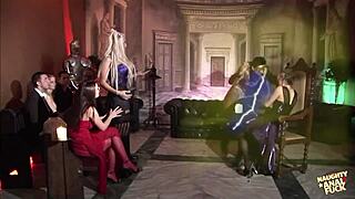 When two blondes join in, it's best to form a fun threesome