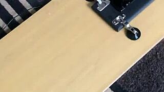 Amateur housewife operates smoothly!