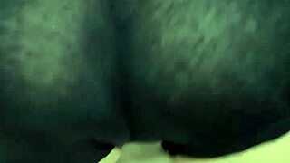 Doña Mary on all fours