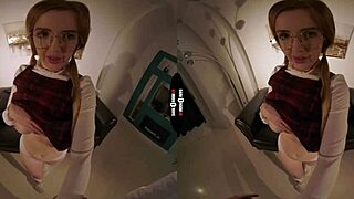 Rip those panties off in the dark room VR!