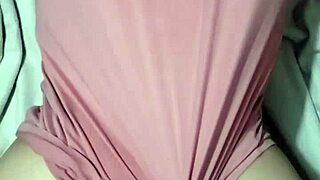 Doña Mary on all fours