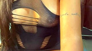 Too hot girl gets intense pussy licking and muff diving with masturbation in bold action