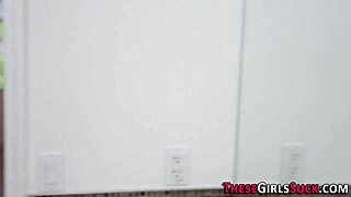 Bikini Teen 18+ Sucks Monster Cock For Facial