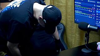 Kiss Makes Dick Hard?