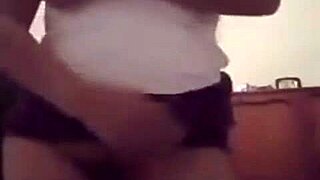 Is India the ultimate zorra in this scene?