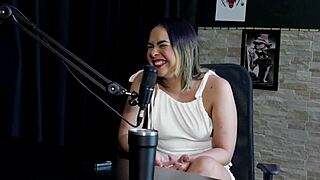 Ninfetinha Craves Anal Sex With Eight Men