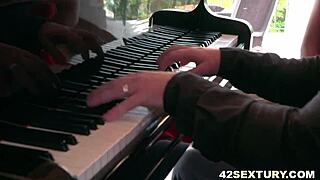 Is Vinna Reed A True Cock Sucker Slut?