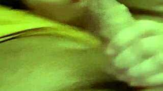 Aline gives flavio a handjob before they sleep, leading to orgasm and cumshot