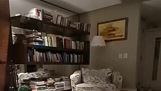 Aline gives flavio a handjob before they sleep, leading to orgasm and cumshot