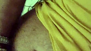 Aline gives flavio a handjob before they sleep, leading to orgasm and cumshot