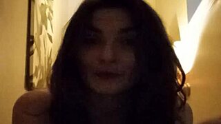 Mollyjanexxx Explains Big Natural Tits