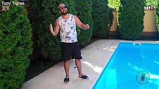 confiram a estreia da gostosa juju meirelles com peitos enormes