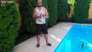 confiram a estreia da gostosa juju meirelles com peitos enormes