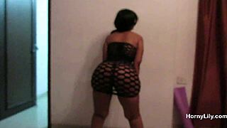 Big Ass Indian Milf Dancing And Shaking Her Curves To A Bollywood Song On Camera.