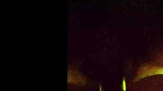 entro al cuarto mientras se vestia