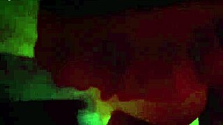 entro al cuarto mientras se vestia