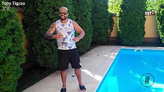 confiram a estreia da gostosa juju meirelles com peitos enormes