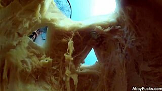 Abigail mac performs a halloween solo session