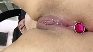 Latina employee in hotel assfucking orgasm