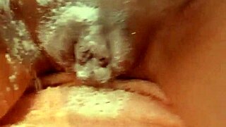 Adoro Il Borotalco Mmm: Wet Pussy Orgasm and Ass Licking in Sensual Homemade Curvy Action.