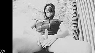 Naked man gives handjob in voyeur fetish scene