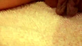 Adoro Il Borotalco Mmm: Wet Pussy Orgasm and Ass Licking in Sensual Homemade Curvy Action.