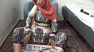 Iranian Milf Shows Off Body In Steamy Self-Pleasure Session