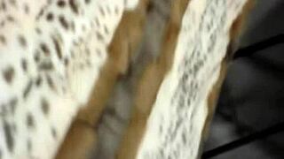 vecina golosa me hace la batidora con el culo y le queda el hoyo abierto