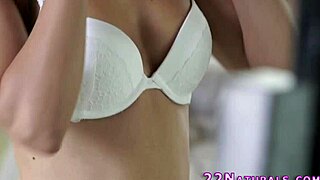 Natural hottie gets cum after riding