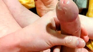 bigdickduder playing with wet cock in bed 😏