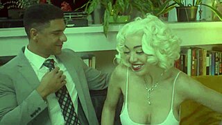 Barack Obama Fucks Marilyn Monroe For Presidents Day Parody