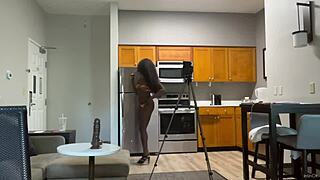 lola black sexy live licking lollipop