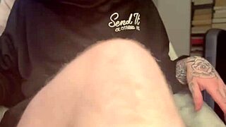 Trans Boyfriend Stretches Pussy And Ass For You FTM