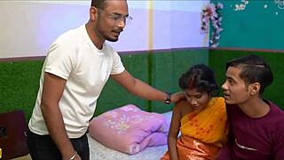 देसी इनोसेंट वाइफ हसबैंड द्वारा रफ एक्शन में शेयर की गई