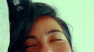 morena gostosa batendo siririca na buceta