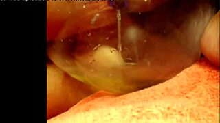 Webcam Girl Pees Outdoors In Public Amateur Show!