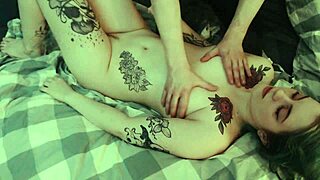 I enjoy a relaxing massage with attention to my buttocks